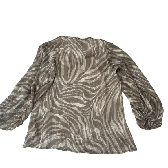 Tyche Long Sleeve Taupe Top NWT Bubble Sleeve T-6834 - Picture 3 of 7